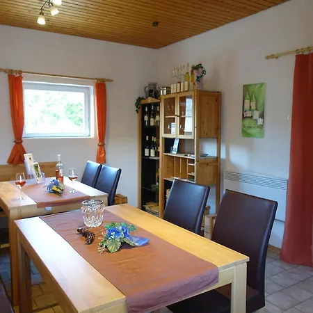 Weingut Heinz Dostert Maison d'hôtes